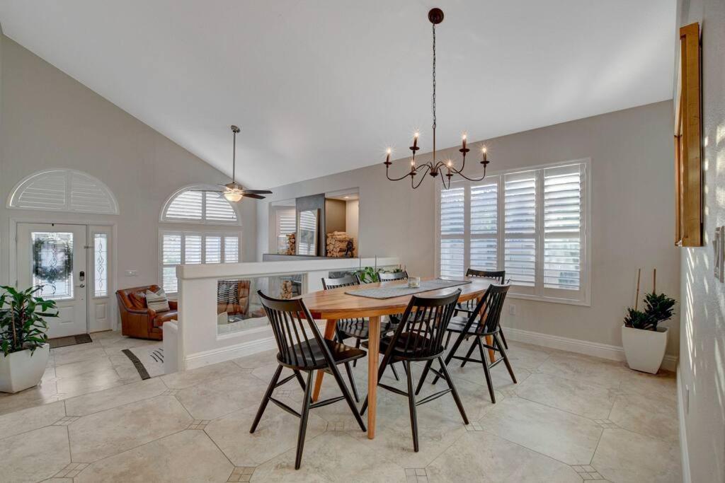 Вилла Beautiful 5Br W/King Beds, Pool & Hot Tub, Games Лас-Вегас Экстерьер фото